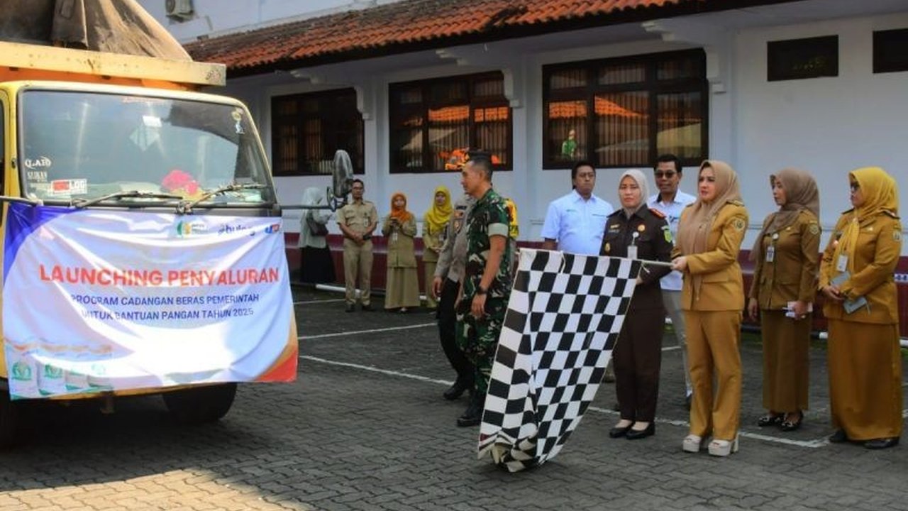 Fakta Unik: 71 Ribu Warga Terima Bantuan Beras Pekalongan, Solusi Atasi Kenaikan Harga Pangan?