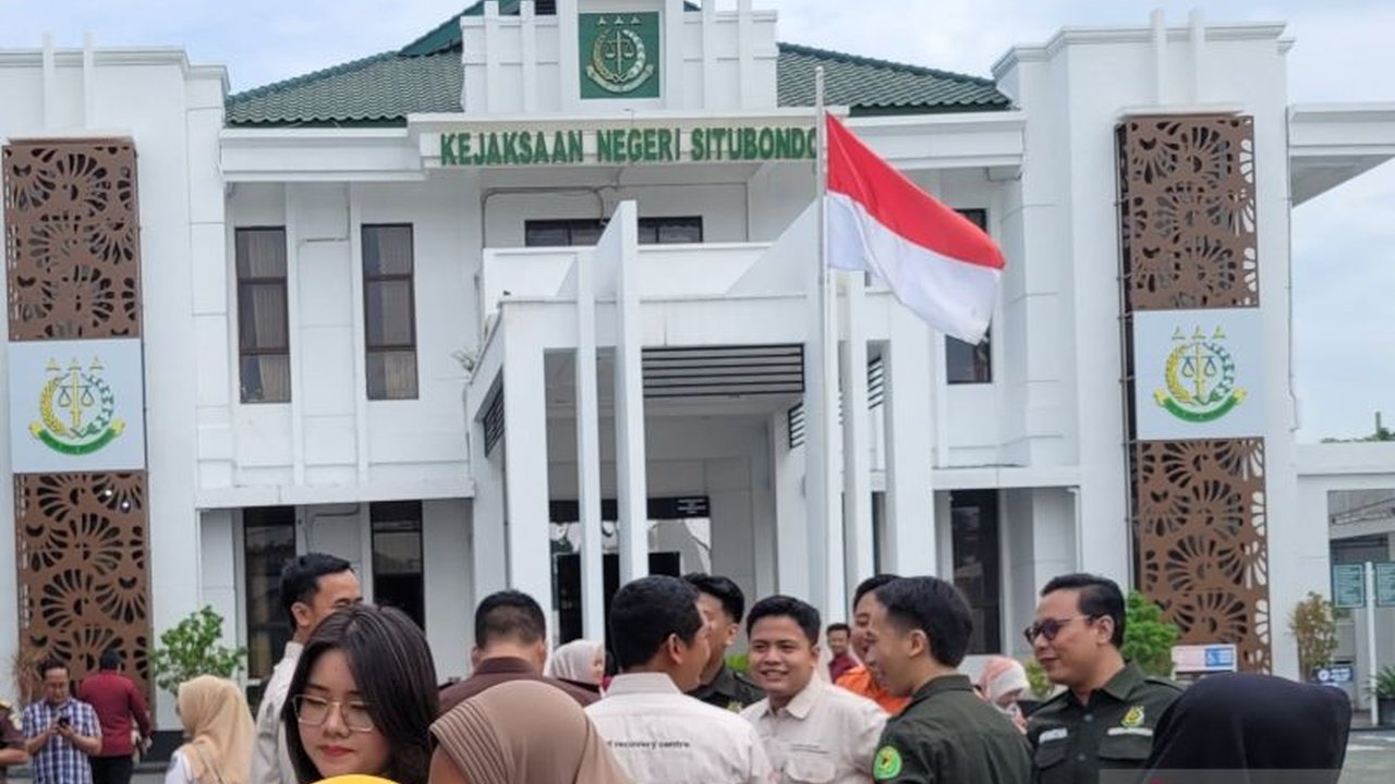 Kejaksaan Negeri Situbondo menindaklanjuti laporan dugaan gratifikasi institusional di Dinas PUPP Situbondo terkait pengaspalan gratis yang bikin penasaran publik.