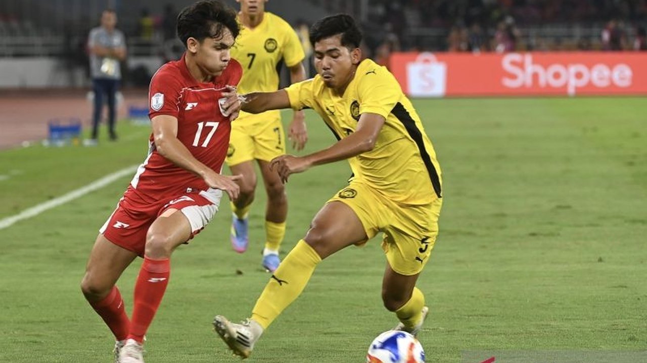 Eks pelatih Timnas U-23, Aji Santoso, mengingatkan Timnas U-23 Indonesia untuk mewaspadai Penguasaan Bola Thailand yang sangat dominan di semifinal Kejuaraan ASEAN U-23 2025. Apa strateginya?