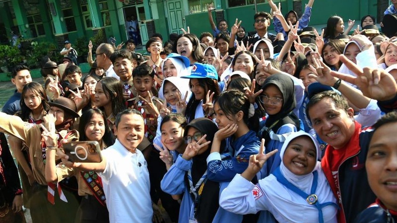 Wakil Menteri Pendidikan Dasar dan Menengah menyerukan Hari Anak Nasional sebagai titik balik untuk mengakhiri segala bentuk kekerasan di sekolah, demi menciptakan lingkungan belajar yang aman dan menyenangkan.