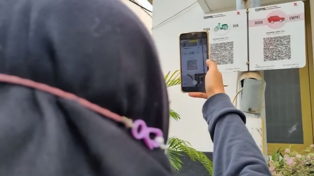 Dinas Perhubungan Kota Malang mengevaluasi efektivitas sistem parkir non tunai yang masih rendah pemanfaatannya, mencari solusi untuk optimalisasi pembayaran digital.