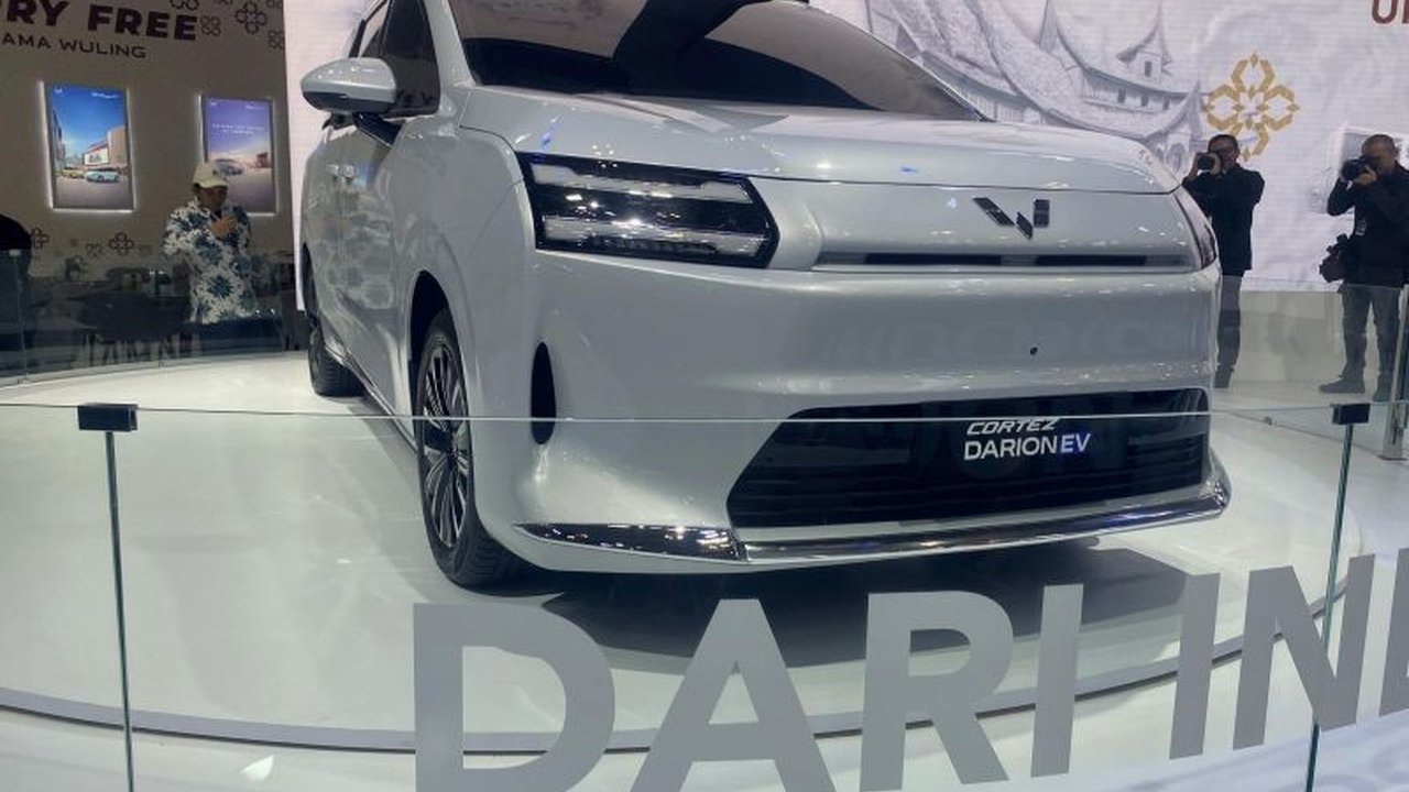 Wuling Cortez Darion, MPV terbaru Wuling, resmi meluncur perdana di dunia pada GIIAS 2025. Hadir dengan varian EV dan PHEV, siap jadi 
