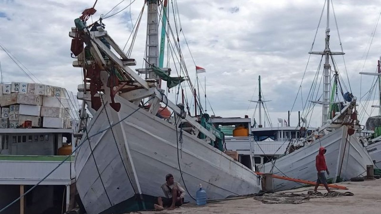 Festival Pinisi 2025 di Bulukumba dinilai belum maksimal. Budayawan menyerukan transformasi dari seremoni menjadi diplomasi budaya internasional yang mengangkat nilai maritim Bugis-Makassar.