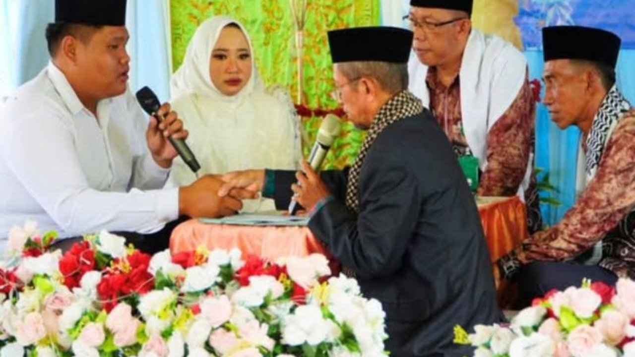 25 Pasangan Ikuti Nikah Massal di Tanah Laut: Upaya Cegah Pernikahan Tak Tercatat dan Wujudkan Keluarga Sakinah