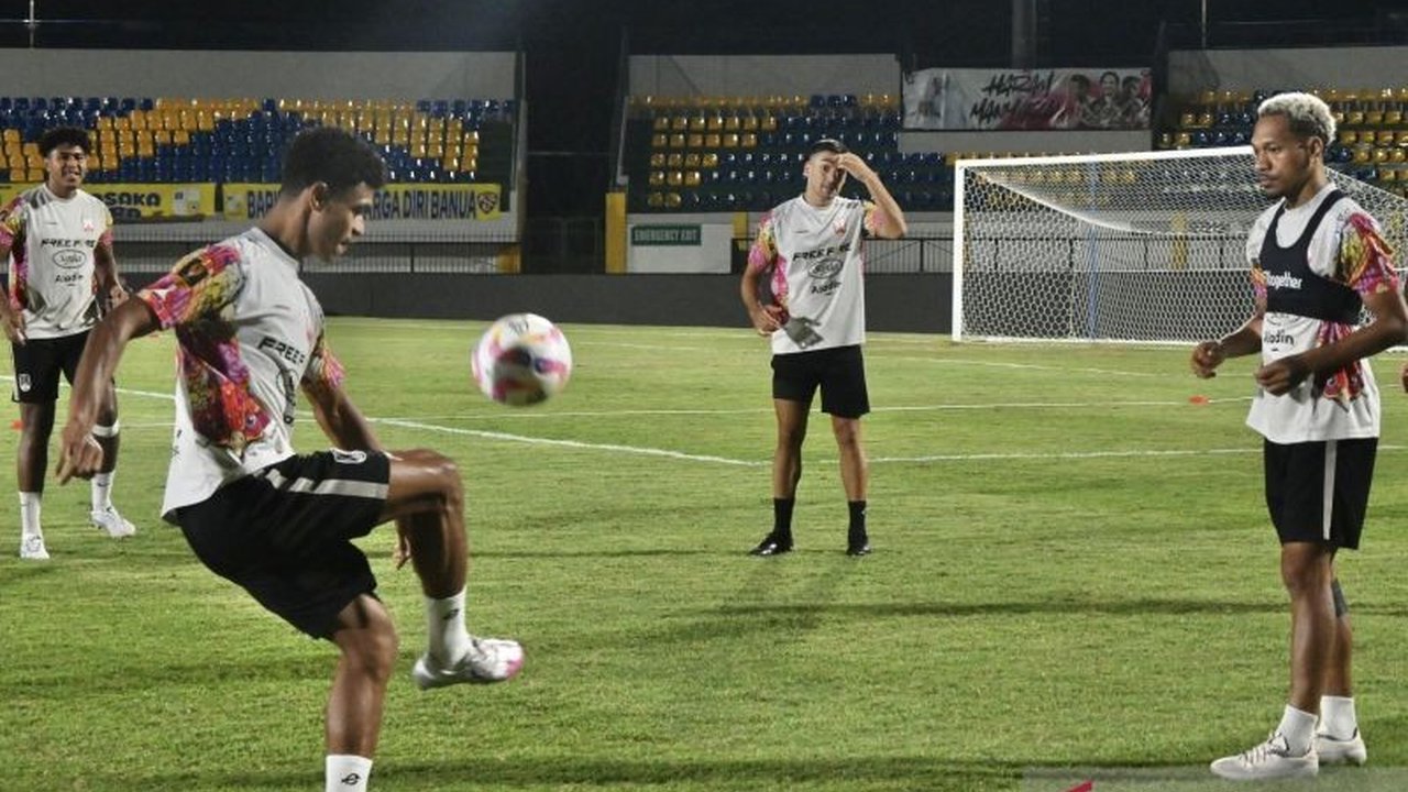Persis Solo telah merampungkan pemusatan latihan di Yogyakarta selama 6 hari, menunjukkan peningkatan signifikan. Bagaimana kesiapan tim menghadapi BRI Super League 2025/2026?
