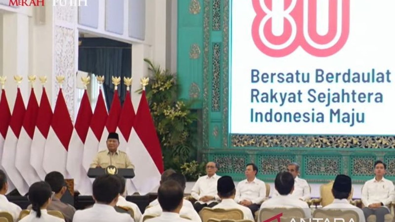 Presiden Prabowo Subianto meluncurkan tema dan logo HUT Ke-80 RI. Tema 'Bersatu Berdaulat, Rakyat Sejahtera, Indonesia Maju' selaras visi besar negara. Apa makna di balik logo tak berujung itu?