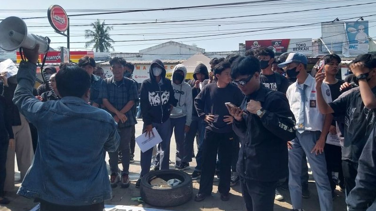 Polresta Serang Kota membenarkan adanya dugaan Pelecehan Seksual SMAN 4 Serang yang dilakukan oknum guru, namun baru satu laporan resmi diterima. Penyelidikan terus berjalan.