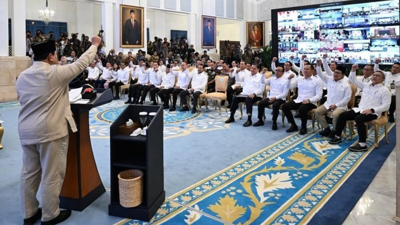 Peluncuran logo resmi HUT ke-80 RI dengan tema 'Bersatu, Berdaulat, Rakyat Sejahtera, Indonesia Maju' menandai visi besar bangsa. Simak filosofi di balik desainnya!