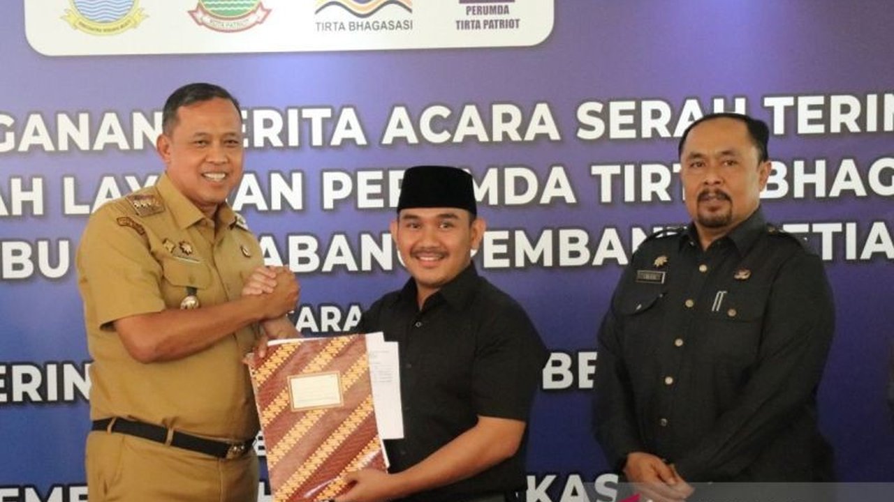 Melalui Serah Terima Aset Perumda Tirta Bhagasasi, pelayanan air bersih di Bekasi diharapkan semakin optimal, menjadi langkah strategis demi kepentingan masyarakat.