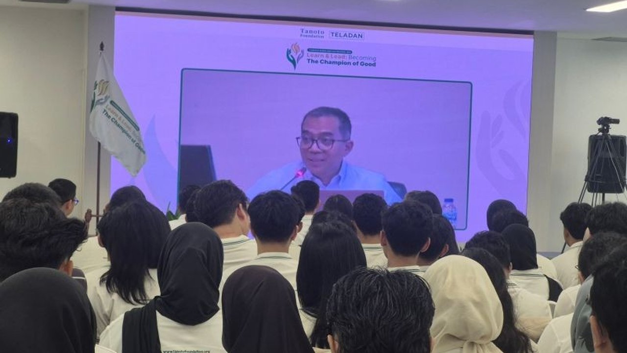 Menteri Pendidikan Tinggi, Sains, dan Teknologi (Mendiktisaintek) Brian Yuliarto ajak mahasiswa memiliki karakter sukses dan gemar membaca, menekankan pentingnya masa kuliah sebagai 'golden time' untuk membentuk masa depan.