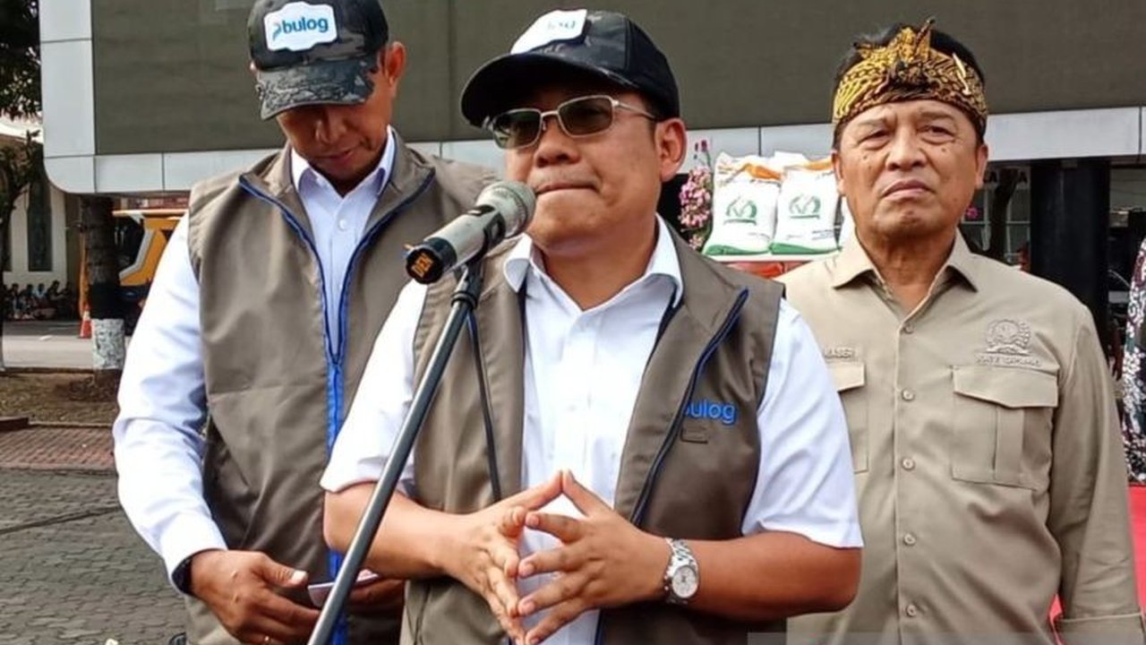 Badan Pangan Nasional (Bapanas) menargetkan 1,3 juta ton beras SPHP hingga akhir 2025 untuk stabilisasi harga. Akankah intervensi ini mampu menekan inflasi pangan?