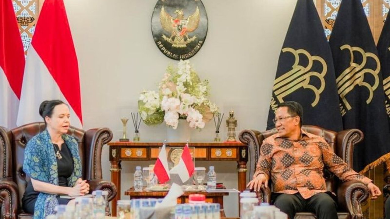 Perjanjian MLA Indonesia Polandia akan segera diteken, memperkuat posisi RI di mata investor global. Bagaimana langkah strategis ini membuka peluang baru?