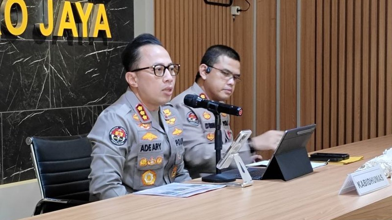 Polda Metro Jaya membenarkan penyitaan ijazah Jokowi untuk pemeriksaan forensik terkait tudingan ijazah palsu, memicu pertanyaan akan kelanjutan kasus ini.