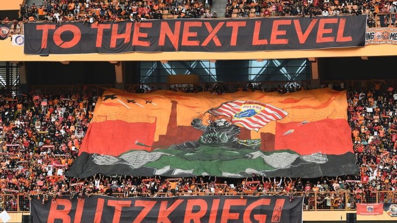 Persija Jakarta akan menggelar peluncuran tim dan jersey baru di JIS pada Sabtu (26/7), lengkap dengan pertandingan persahabatan melawan Arema FC. Siapkah Macan Kemayoran hadapi Super League 2025/2026?