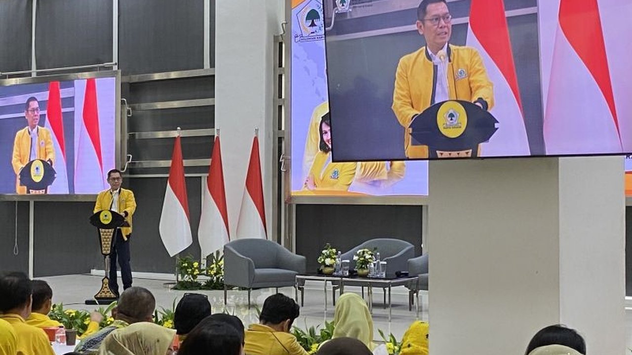 Wakil Ketua Umum Golkar menyoroti Putusan MK tentang Pemisahan Pemilu yang dinilai mengguncang sistem ketatanegaraan. Simak analisis mendalam dampaknya!