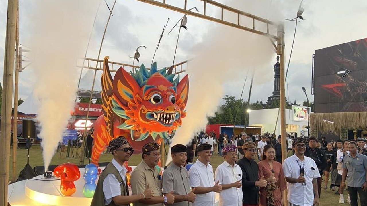 PICA Fest 2025 di Bali ditargetkan mencapai perputaran uang Rp18 miliar, sama seperti tahun sebelumnya. Gubernur Bali optimistis mendukung ekonomi kreatif lokal.
