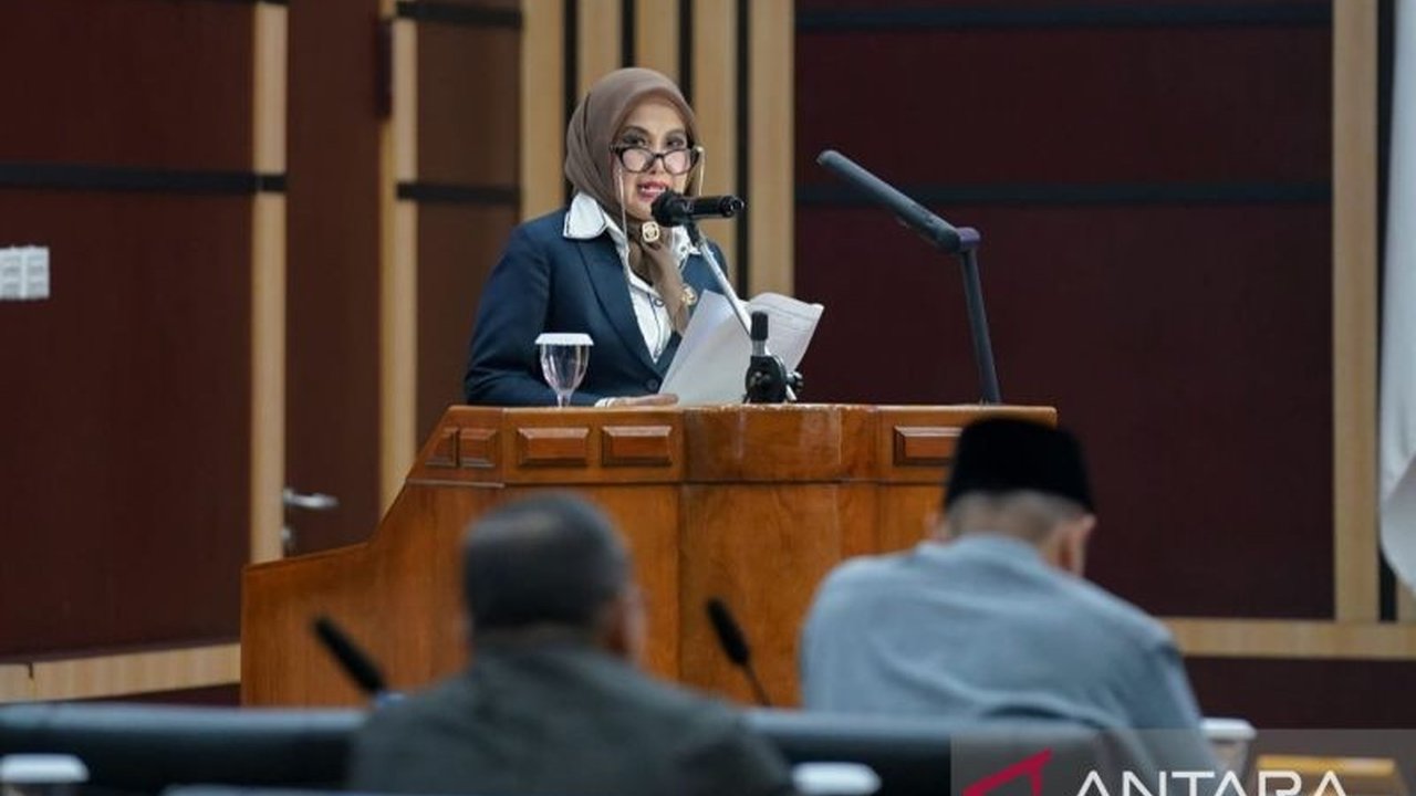 DPRD Kota Bogor resmi mengesahkan Perda Pemberdayaan dan Perlindungan Perempuan. Kebijakan ini diharapkan menjadi landasan hukum kuat demi kesetaraan gender dan perlindungan hak-hak perempuan di berbagai sektor. Apa saja poin pentingnya?