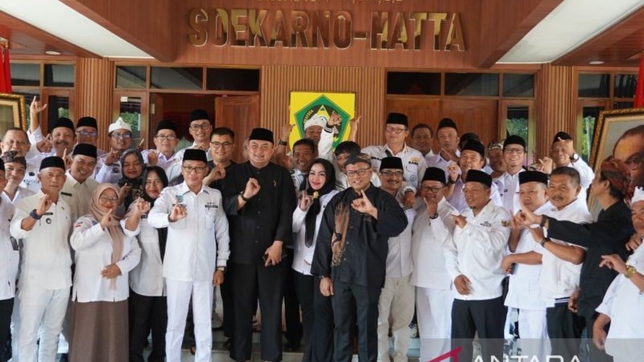 Bupati Bogor Rudy Susmanto mengajak Apdesi Kabupaten Bogor memperkuat Sinergi Pembangunan Desa demi percepatan pembangunan dan kesejahteraan masyarakat. Apa saja poin pentingnya?