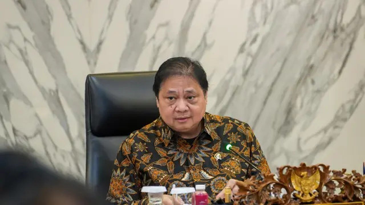 Menko Bidang Perekonomian Airlangga Hartarto saat Rapat Koordinasi Komite Kebijakan Pembiayaan KUR bagi UMKM. (Foto: ekon.go.id)