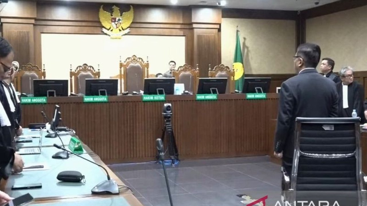 Sekjen PDI Perjuangan Hasto Kristiyanto divonis dalam kasus suap, namun ia merasa menjadi korban komunikasi anak buahnya dan siap melawan ketidakadilan.