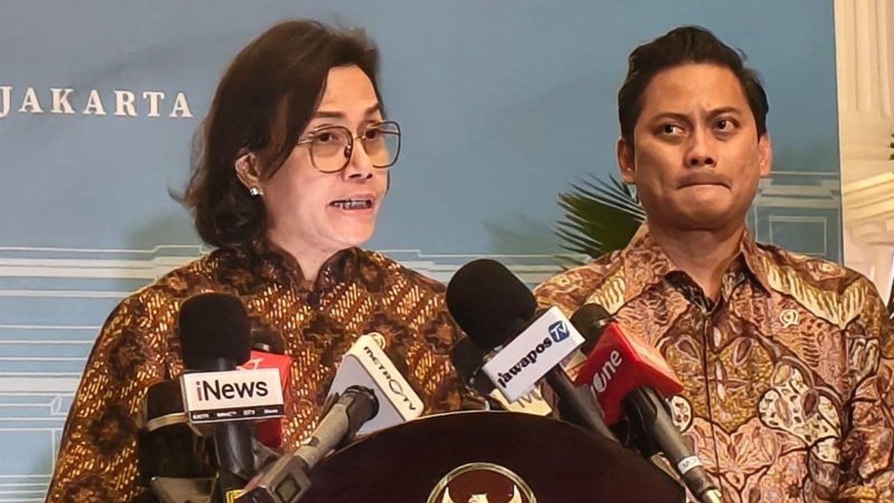 Menteri Keuangan memproyeksikan defisit APBN 2025 akan mencapai 2,78 persen dari PDB. Angka ini penting untuk stabilitas ekonomi nasional, bagaimana pemerintah mengelolanya?