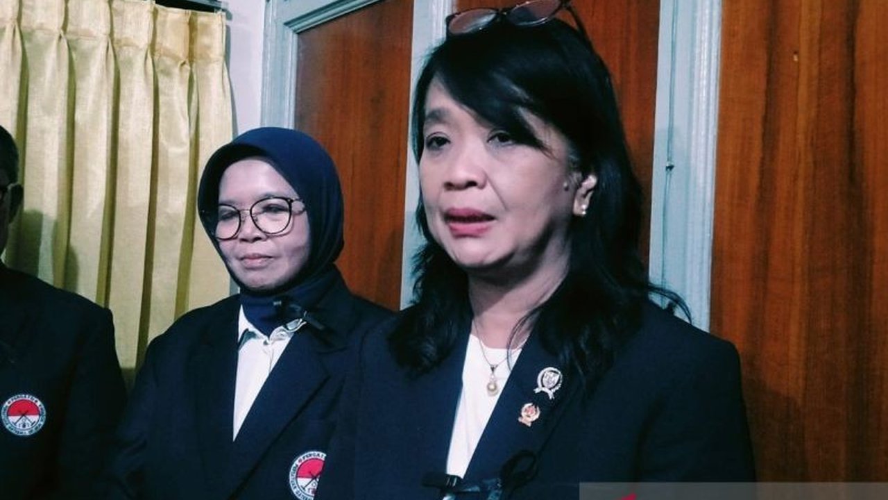 Seorang atlet Gateball meninggal dunia saat berwisata di Gili Trawangan jelang Fornas VIII. Wamen PU sampaikan duka cita mendalam, namun pertandingan tetap berlanjut.