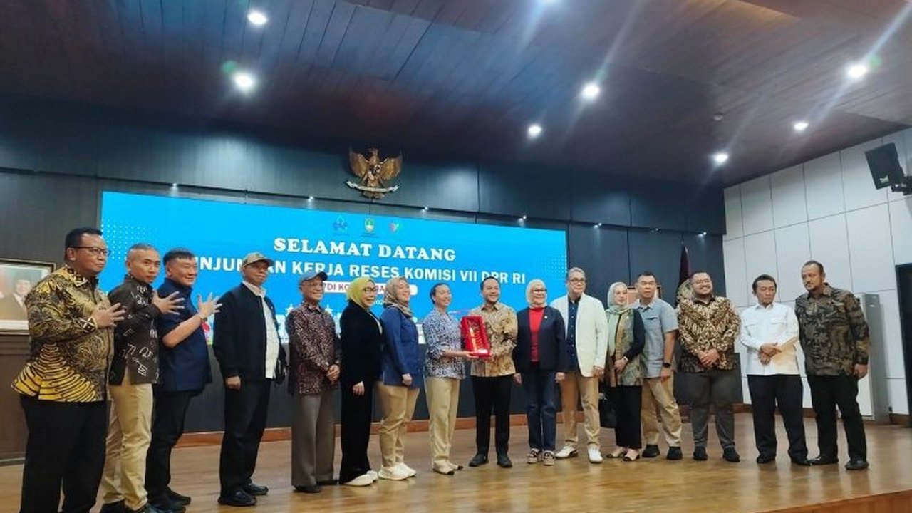 Komisi VII DPR RI menyoroti pentingnya menjaga standar ekosistem pariwisata untuk keberlanjutan sektor, terutama di tengah peningkatan signifikan PAD Solo Raya dari pariwisata.