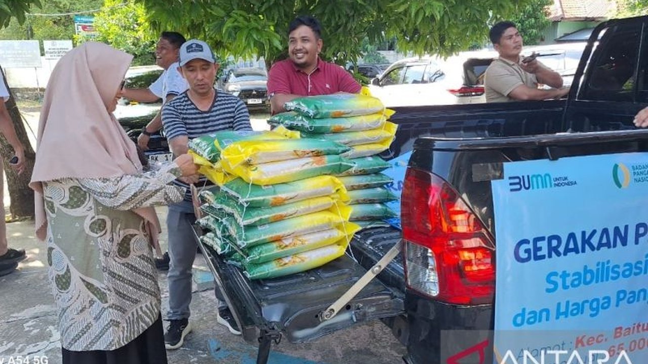Bulog memastikan kelancaran Distribusi Beras SPHP Bulog di Banda Aceh, termasuk pasar tradisional. Bagaimana strategi Bulog menekan harga pangan di tengah kenaikan?