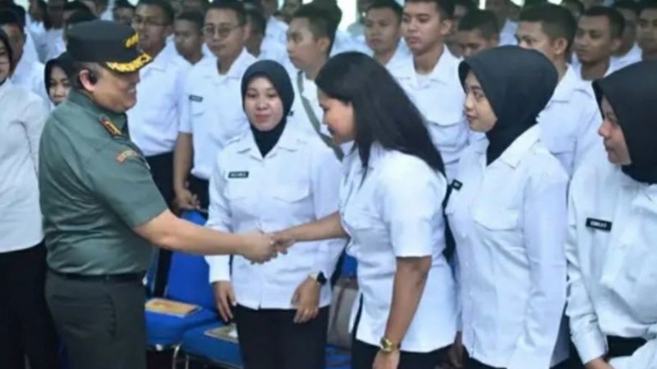 Tim Kodim 0418/Palembang membekali peserta Sarjana Penggerak Pembangunan Indonesia (SPPI) Batch III dengan ilmu kedisiplinan. Mengapa kedisiplinan menjadi kunci sukses program gizi nasional?