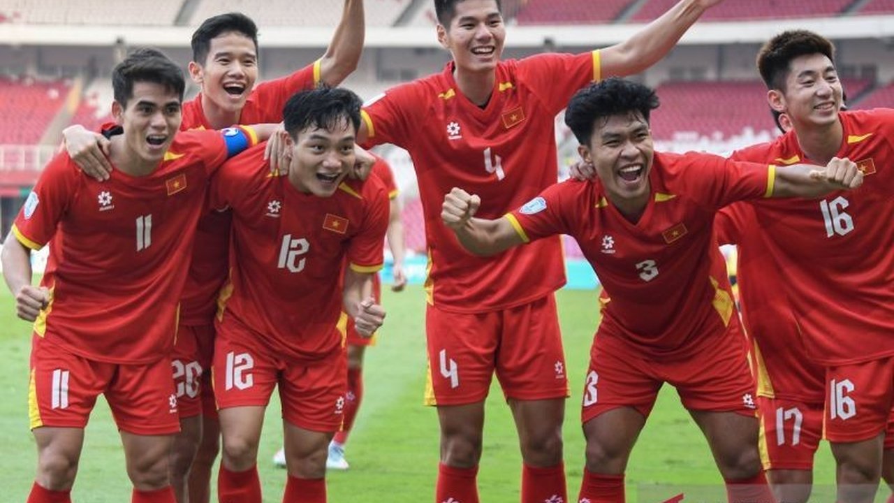Pelatih Vietnam, Kim Sang-sik, menyatakan tak peduli siapa lawan di final Kejuaraan ASEAN U-23. Simak strategi dan keyakinan timnya jelang laga puncak!