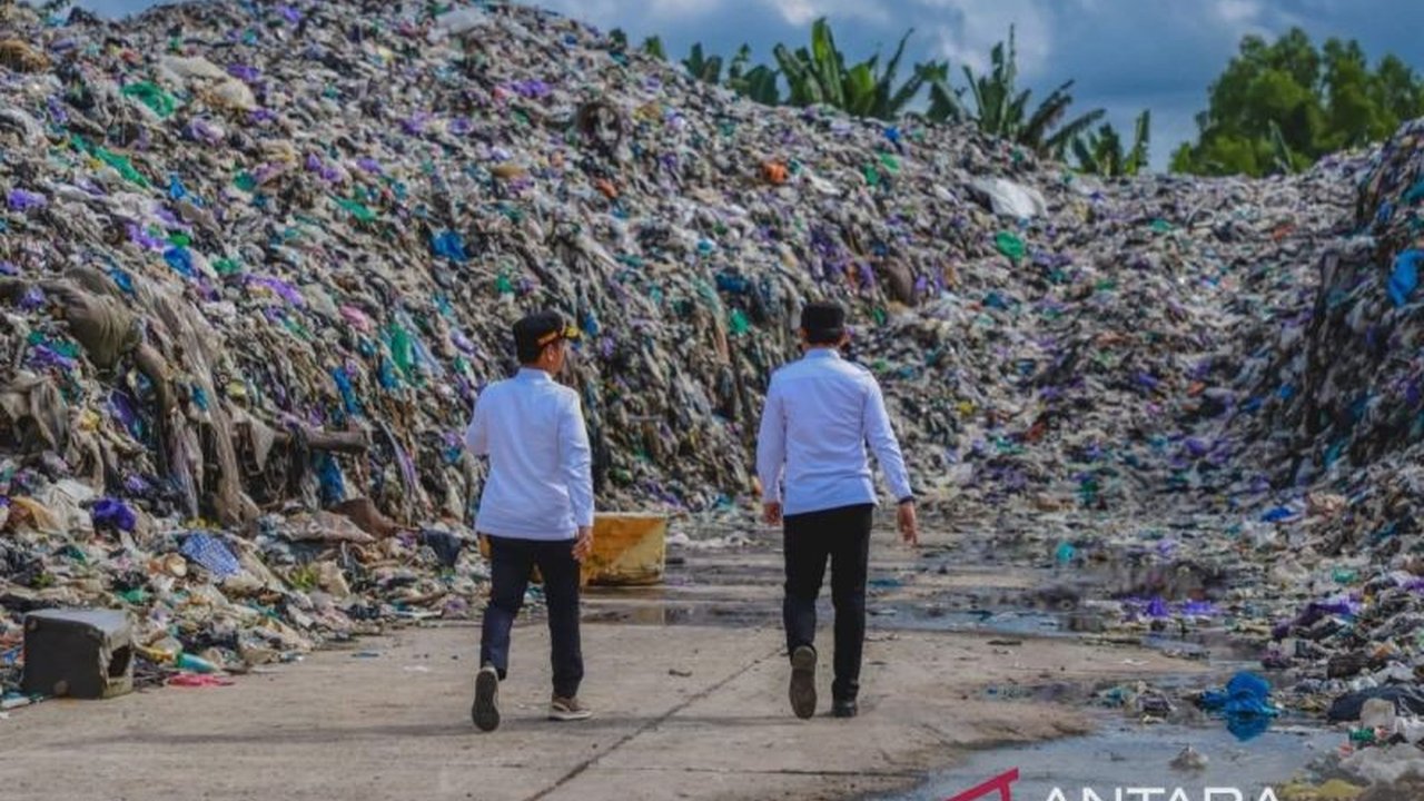 Pemerintah Kota Banjarmasin berkomitmen tidak lagi mengaktifkan zona open dumping di TPAS Basirih mulai 2025, menyusul sanksi dari KLHK dan upaya perbaikan pengelolaan sampah.