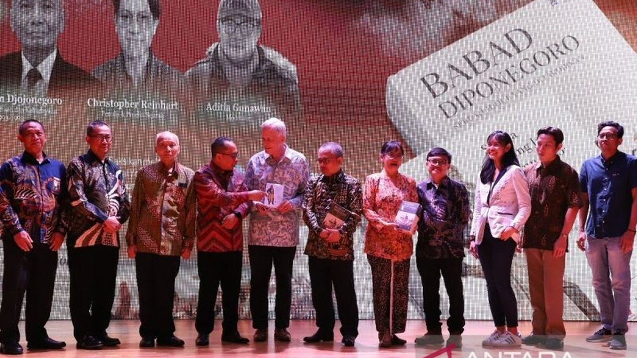 Kepala Perpusnas E. Aminudin Aziz mengajak masyarakat merefleksikan nilai nasionalisme dalam peringatan 200 tahun Perang Jawa, sebuah perlawanan heroik terhadap kolonialisme.