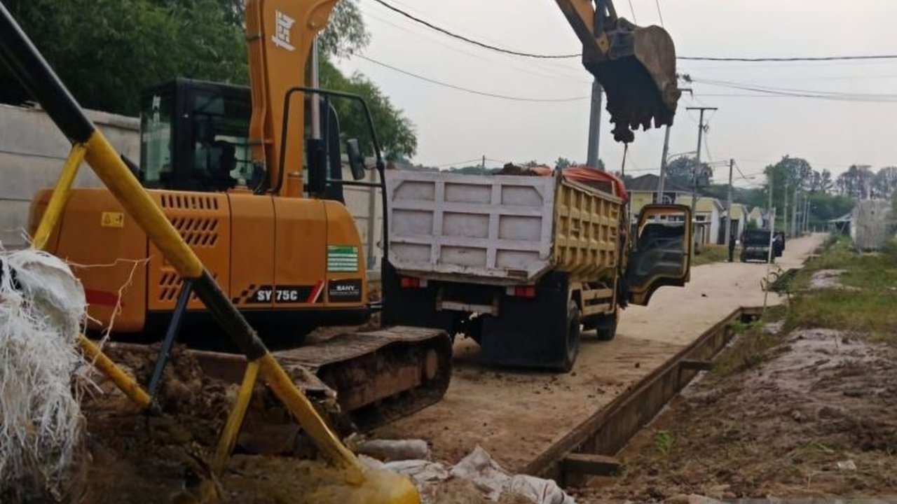 PT Prisma Inti Propertindo, pengembang Arthera Hill Bekasi, mengklaim telah penuhi seluruh perizinan dan PSU. Namun, Bupati Bekasi menuntut tanggung jawab atas banjir yang kerap melanda.