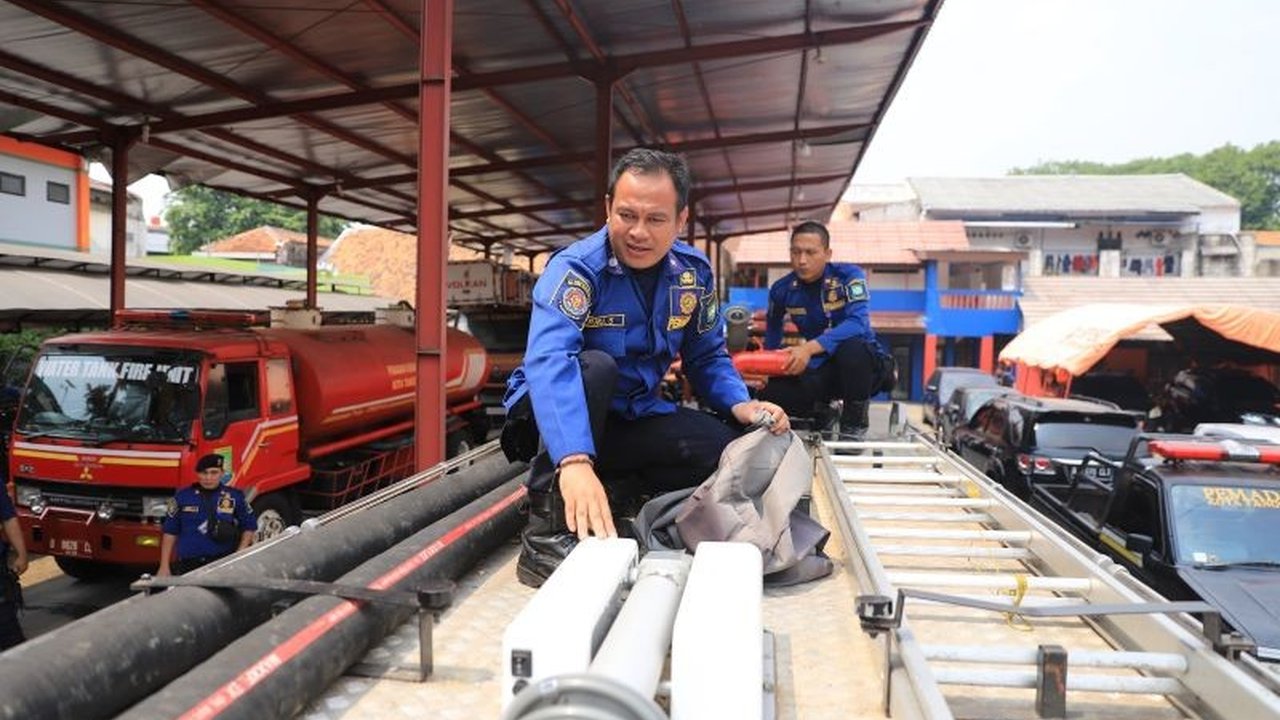BPBD Kota Tangerang siaga penuh hadapi Kesiapsiagaan Musim Kemarau, fokus antisipasi kebakaran lahan dan imbau masyarakat untuk bijak gunakan air. Apa saja langkah konkretnya?