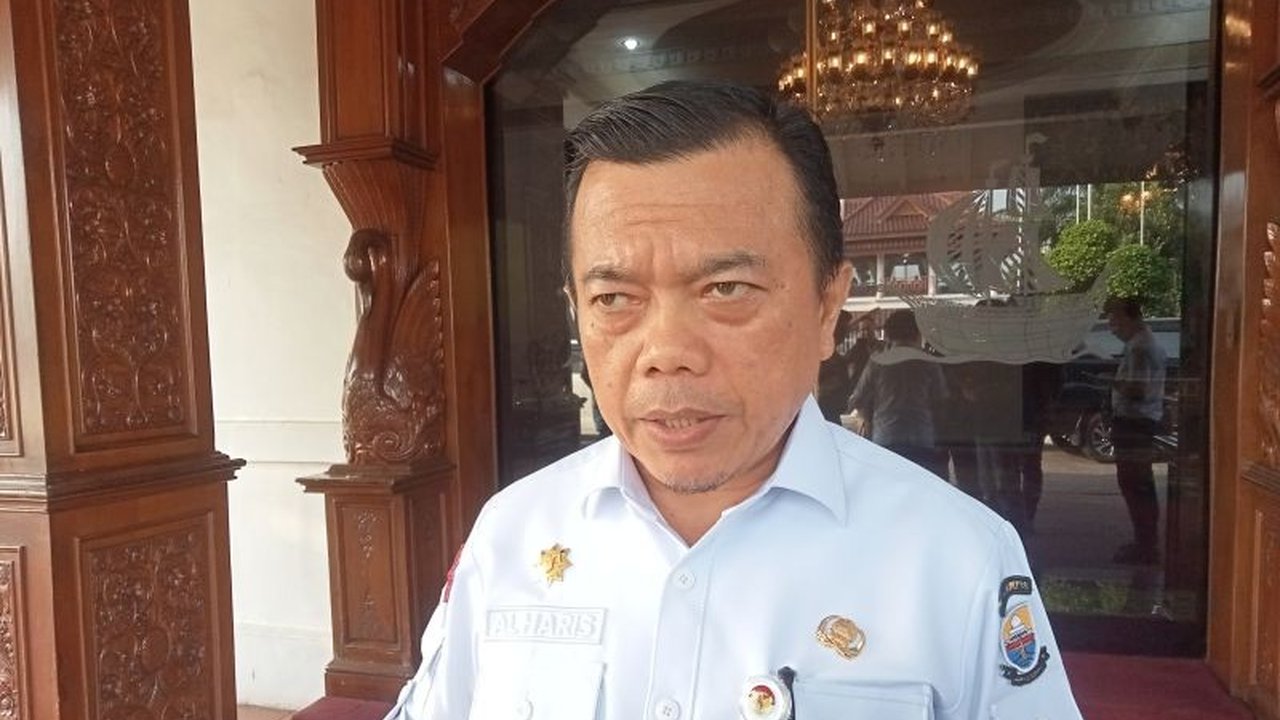 Pemerintah Provinsi Jambi serius mengembangkan program hilirisasi kelapa dengan menggandeng Danantara dan swasta, demi peningkatan ekonomi daerah dan kesejahteraan masyarakat.