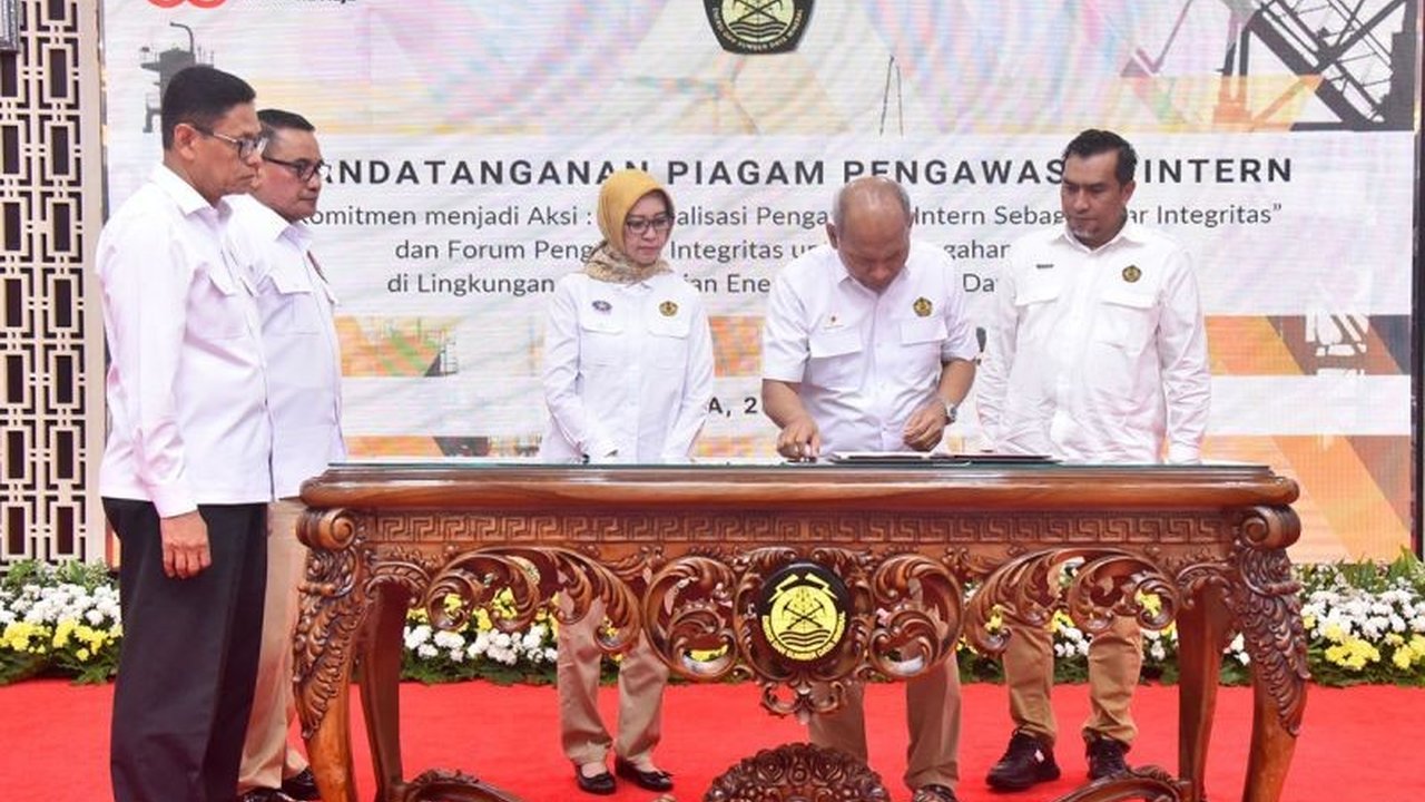 Seluruh pimpinan Kementerian ESDM berkomitmen perkuat tata kelola pemerintahan bersih dengan penandatanganan Piagam Pengawasan Internal. Apa dampaknya bagi sektor energi?