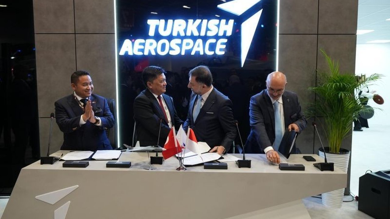 Partisipasi PTDI IDEF 2025 menandai langkah strategis diplomasi industri pertahanan Indonesia. Simak bagaimana PTDI membidik pasar global dan menjalin kolaborasi teknologi mutakhir di Turki.