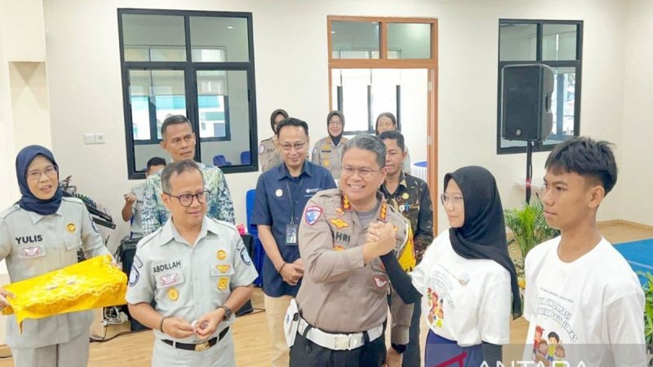 Ditlantas Polda Kalsel gencar tanamkan kesadaran tertib lalu lintas sejak dini, menyasar anak-anak sebagai duta keselamatan. Mengapa langkah ini krusial?
