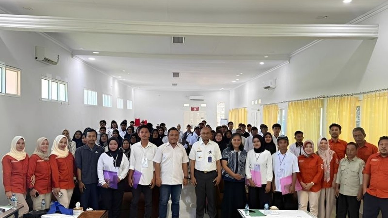 Dinkop UKM Sulteng gelar pelatihan kerajinan rotan dan briket di Sigi, wujudkan UMKM ramah lingkungan. Bagaimana program ini membuka peluang usaha baru dan menjaga keberlanjutan?