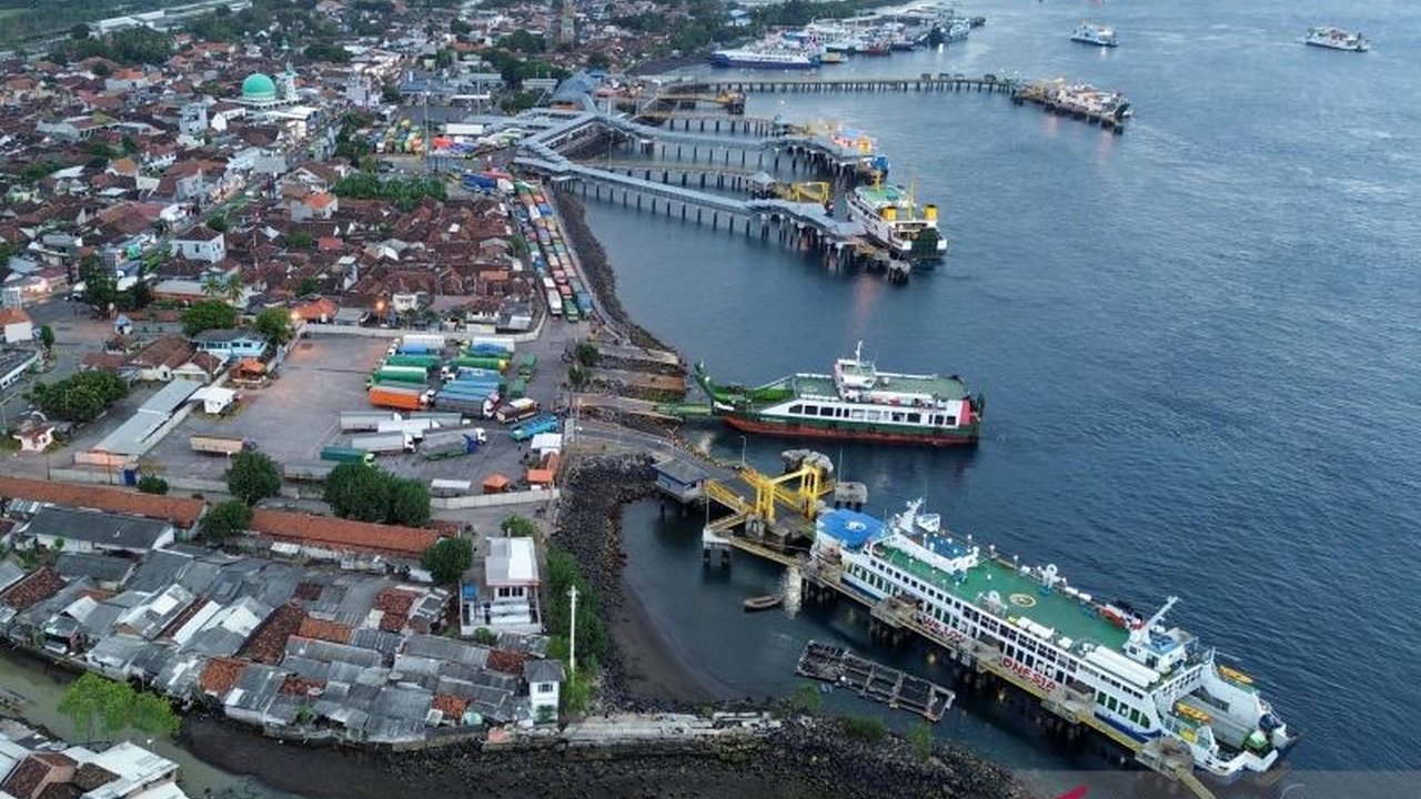 Meskipun terjadi penumpukan kendaraan di Pelabuhan Ketapang, Lalu Lintas Gilimanuk-Denpasar terpantau lancar. Apa penyebabnya dan bagaimana dampaknya bagi operator bus?