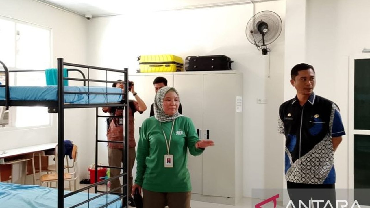 Dua kabupaten di Sulawesi Tengah, Tojo Una-una dan Banggai Kepulauan, siap meluncurkan program Sekolah Rakyat pada September mendatang, menandai perluasan akses pendidikan inovatif.