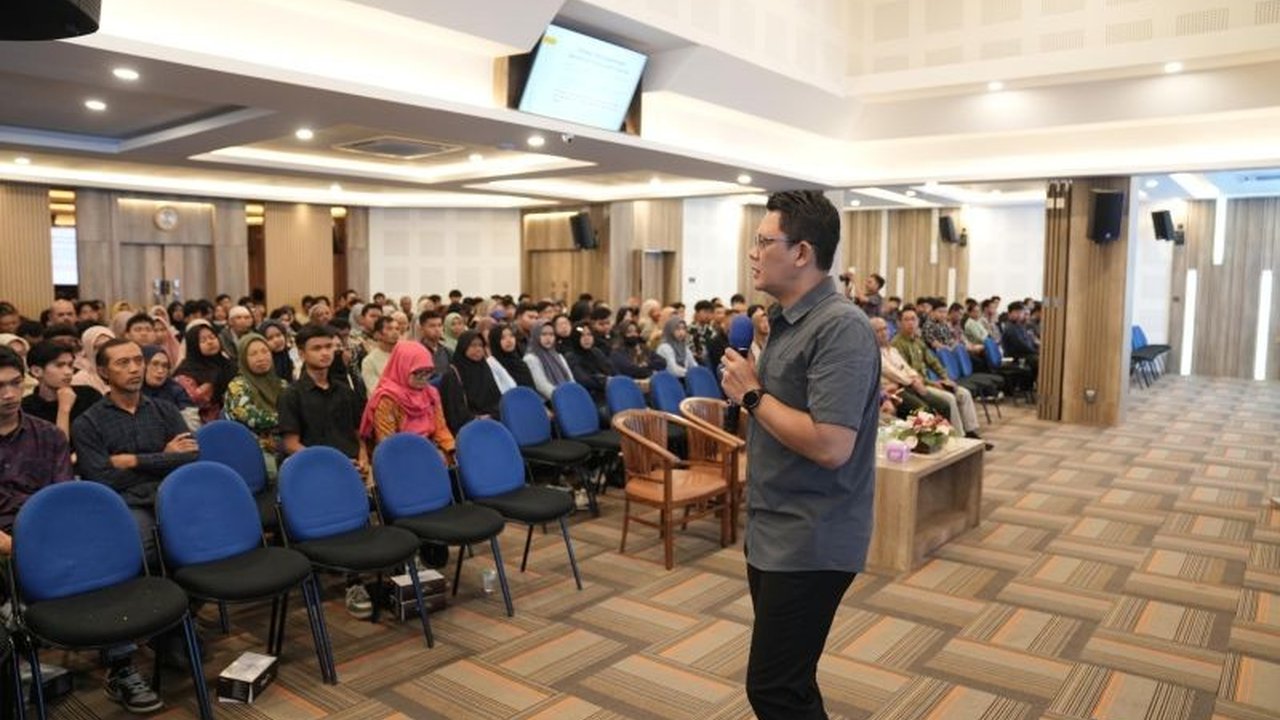 Pemkab Sleman bersama UTY meluncurkan program Beasiswa Sleman Pintar Plus Plus, menargetkan keluarga kurang beruntung untuk memutus rantai kemiskinan melalui pendidikan tinggi. Simak detailnya!