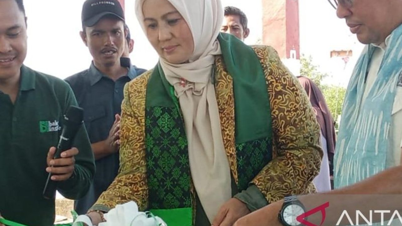 Bakau Institute meresmikan Rumah Literasi Mangrove di Belitung, sebuah inisiatif unik untuk penelitian, pendidikan, dan pemberdayaan masyarakat. Bagaimana fasilitas ini akan mengubah lanskap konservasi dan ekonomi lokal?