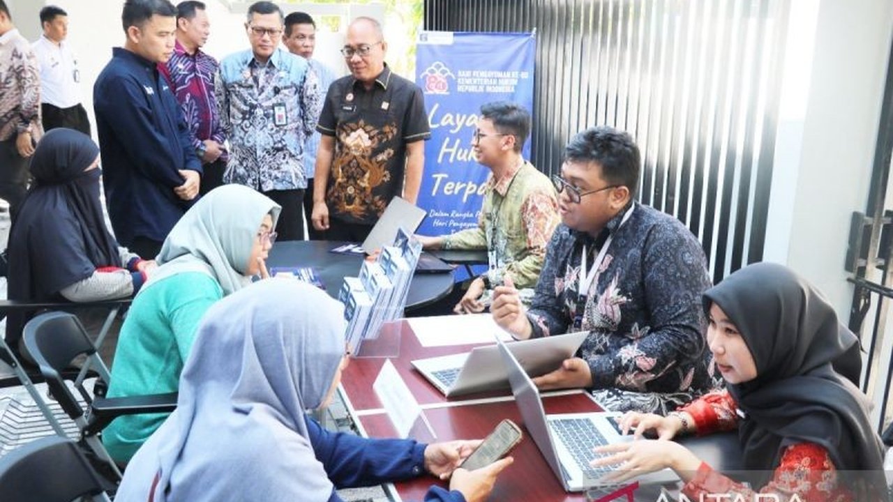 Kanwil Kemenkum Kalsel meluncurkan layanan hukum terpadu bagi UMKM di Rumah BUMN Banjarmasin. Inisiatif ini memperkuat Layanan Hukum UMKM Kemenkum Kalsel, bantu mereka naik kelas.