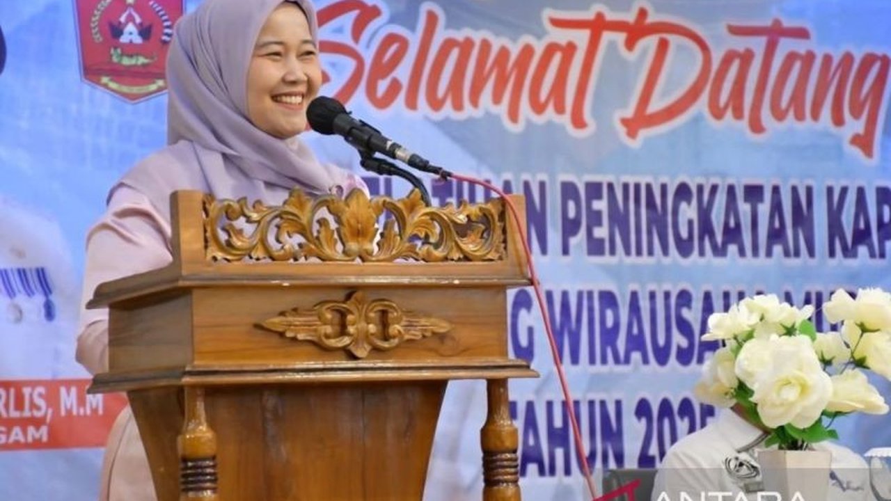 Pemerintah Kabupaten Agam sukses menggelar Pelatihan Kewirausahaan Pemuda Agam bagi 50 peserta, membekali mereka untuk mandiri dan berdaya saing di pasar global.