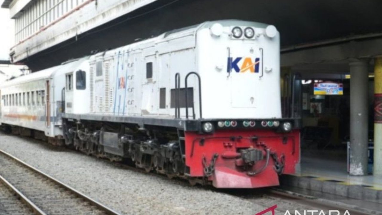 Angkutan Kereta Api Sumut terus menunjukkan peningkatan signifikan, menawarkan solusi transportasi yang aman, nyaman, dan ramah lingkungan. Simak mengapa semakin banyak masyarakat beralih ke kereta api.