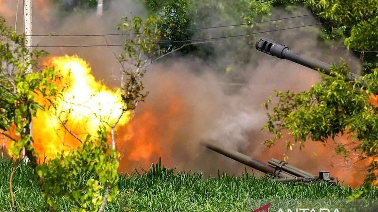 Konflik perbatasan Thailand Kamboja kembali memanas, menelan korban jiwa dari kedua belah pihak. Simak sejarah sengketa wilayah hingga putusan Mahkamah Internasional.