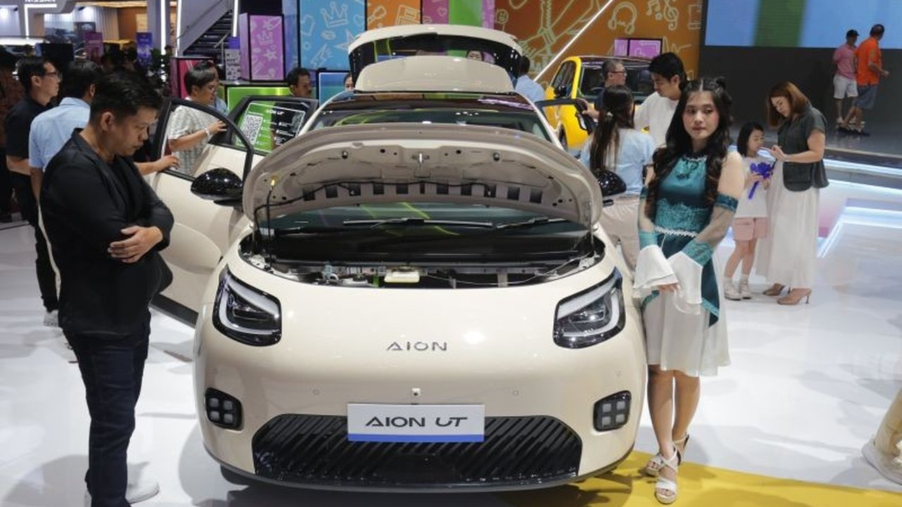 GAC Indonesia merayakan satu tahun kehadirannya dengan meluncurkan 'Super Leasing Package' di GIIAS 2025, menawarkan kemudahan pembiayaan dan berbagai promo menarik.