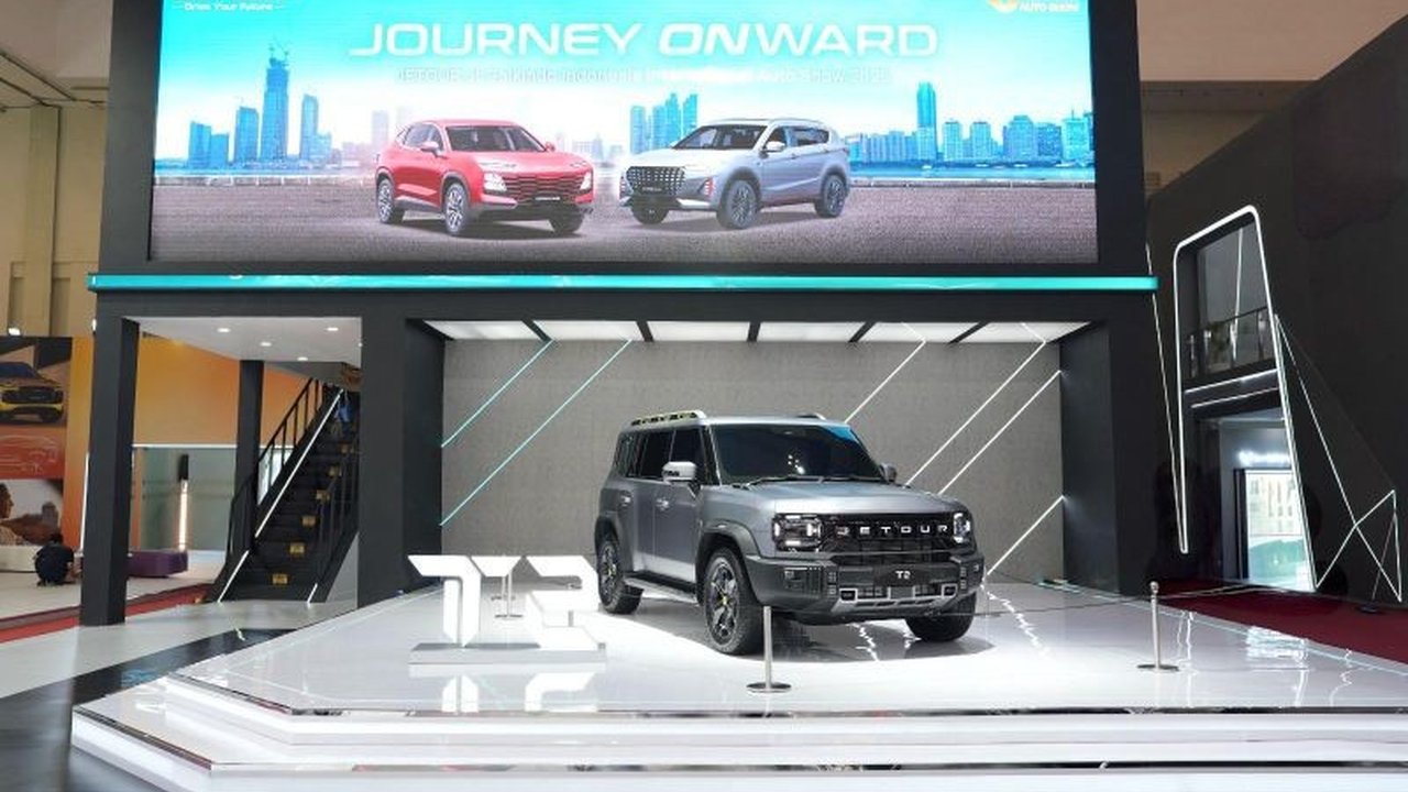 Indonesia dipilih sebagai negara pertama di dunia yang memperkenalkan SUV tangguh Jetour T2 versi setir kanan, menandai komitmen Jetour Motor terhadap pasar Asia Tenggara.
