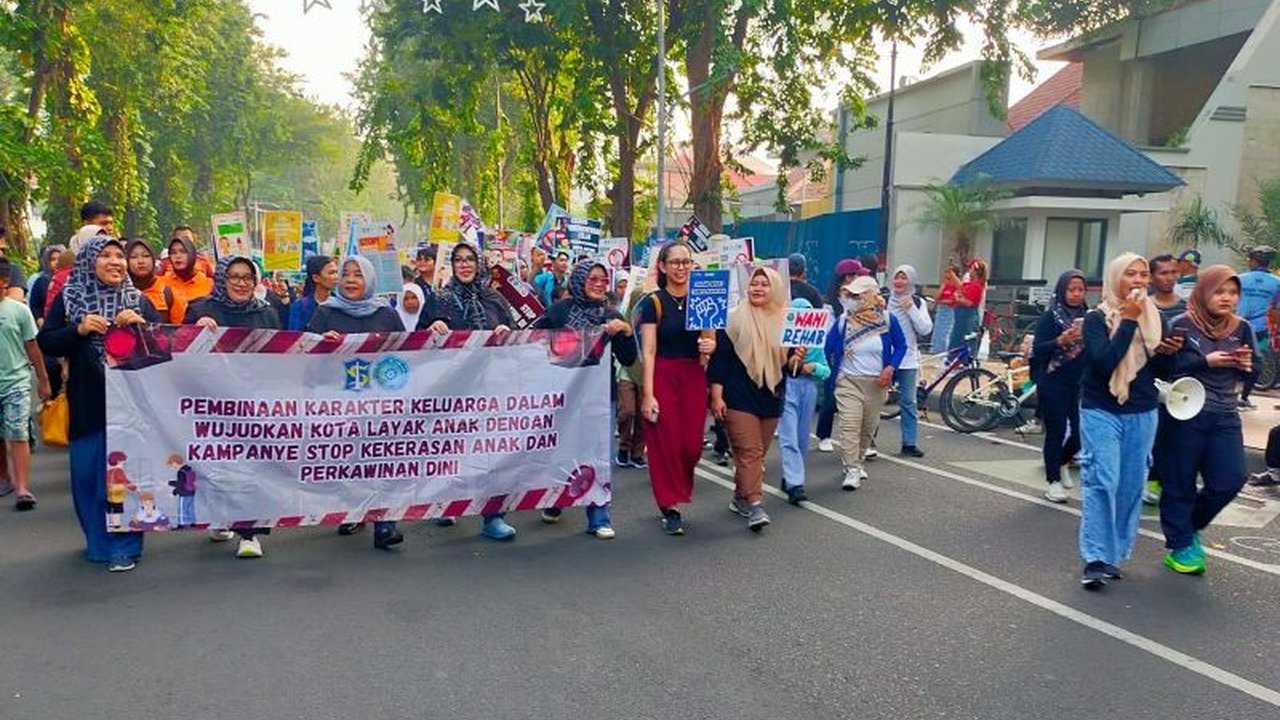 Pemerintah Kota Surabaya dan PKK bersinergi menggelar kampanye masif stop perkawinan anak dan kekerasan terhadap anak, melibatkan berbagai elemen masyarakat demi masa depan generasi.